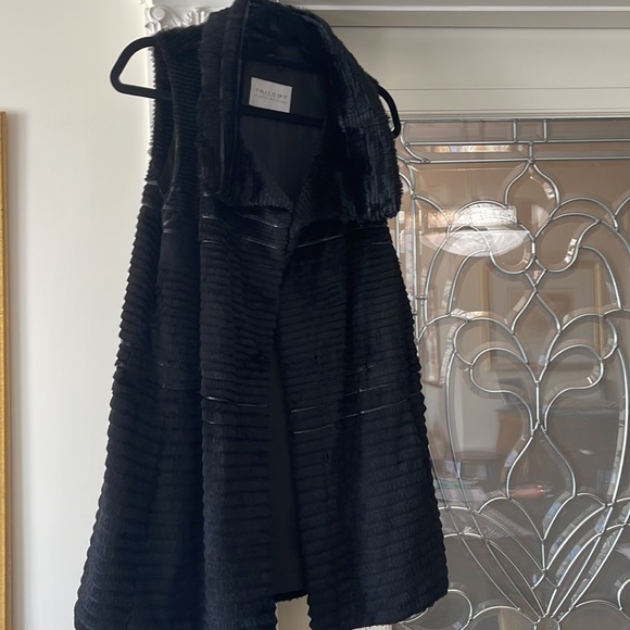 Trilogy Black Long Fur Vest Collar
Size M - Picture 2 of 10